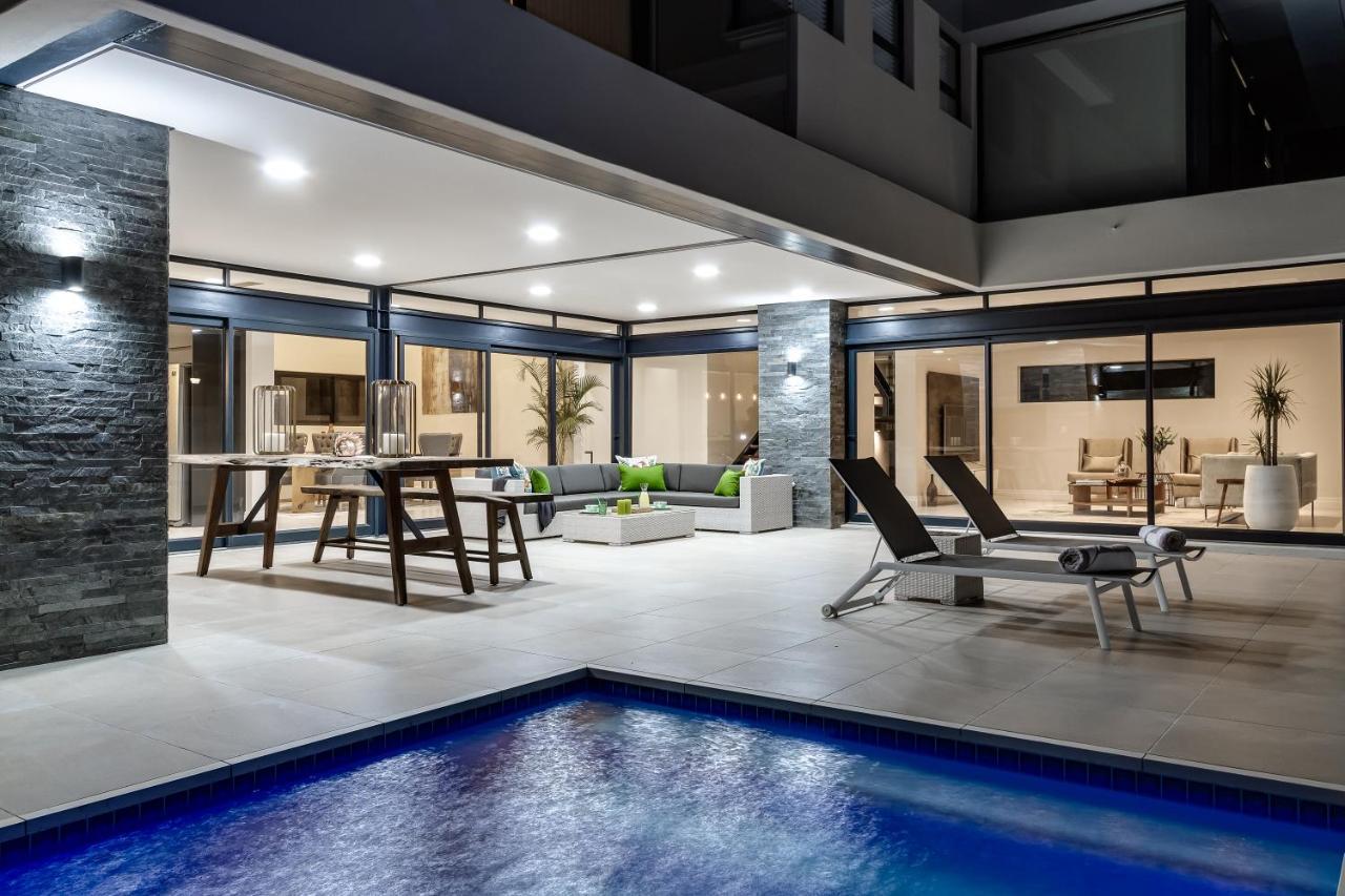 Villa De Luxe ฟรันเชิค ภายนอก รูปภาพ